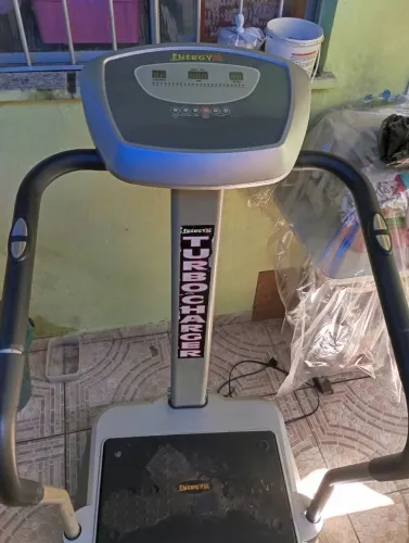 Plataforma Vibratória Energy Gym.