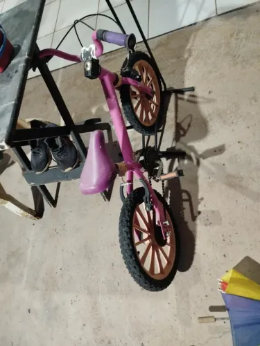 Vendo bicicleta feminina aro 16