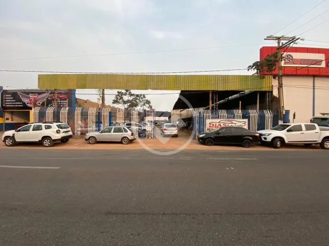 EXELENTE PONTO COMERCIAL PARA MONTAR OFICINAS DE FUNILARIA OU MECANICAS EM GERAL OU LOJAS 