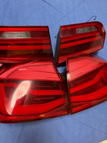 Lanterna Traseira BMW 320I