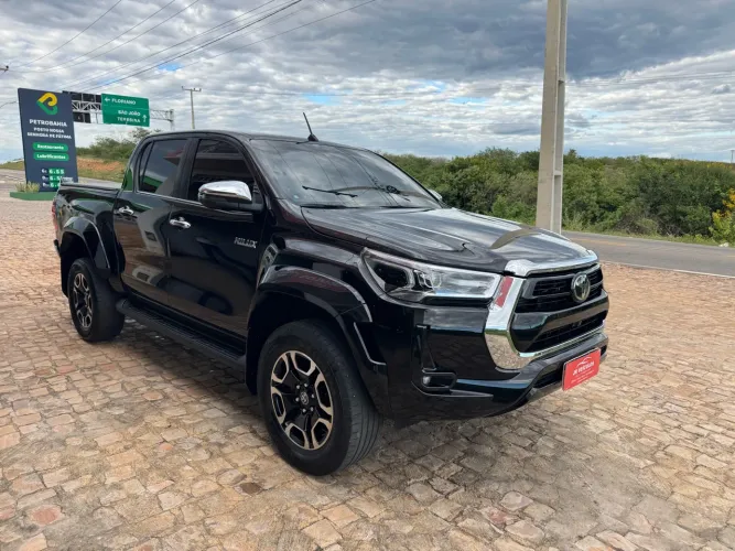 Toyota Hilux CD SRX 4X4 2.8 TDI 16V Diesel Aut. 2024
