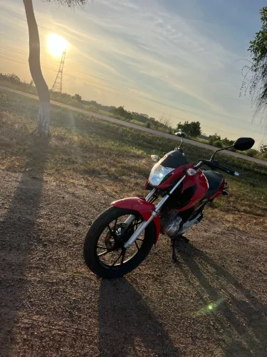 vendo uma moto fan 160 ano 2024