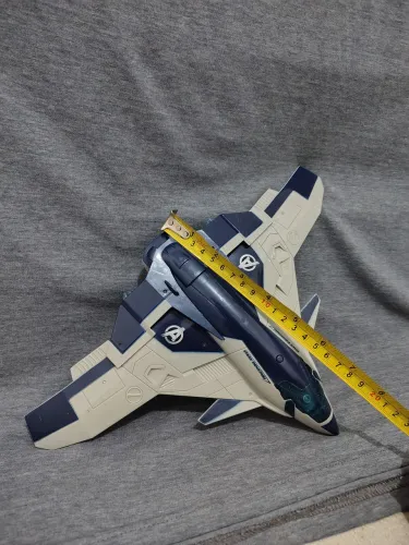 Brinque quinjet dia vingadores com Marcação