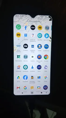 Celular moto one marco 64 gigas tela quebrada é o botão de ligar é desligar
