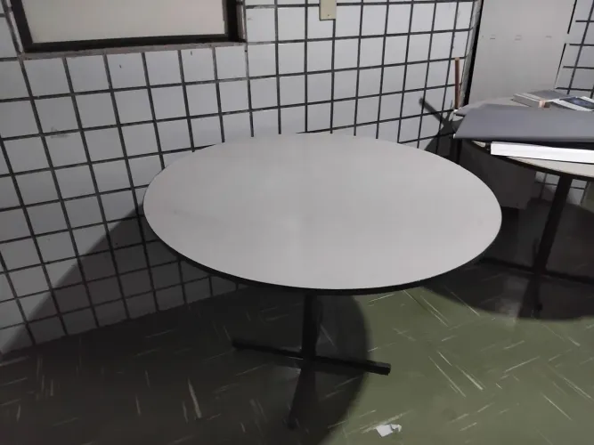 Mesa redonda de reunião
