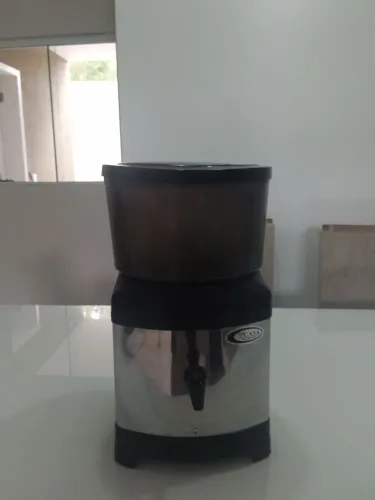 Filtro de barro moderno