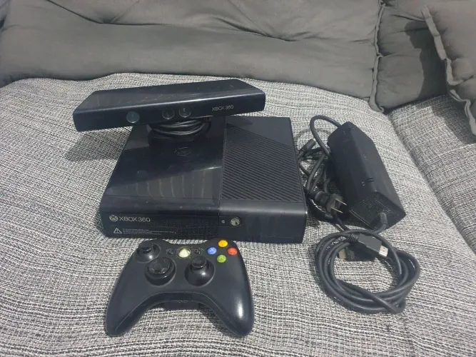 Xbox 360 Desbloqueado Completo + HD de 250gb com 165 Jogos