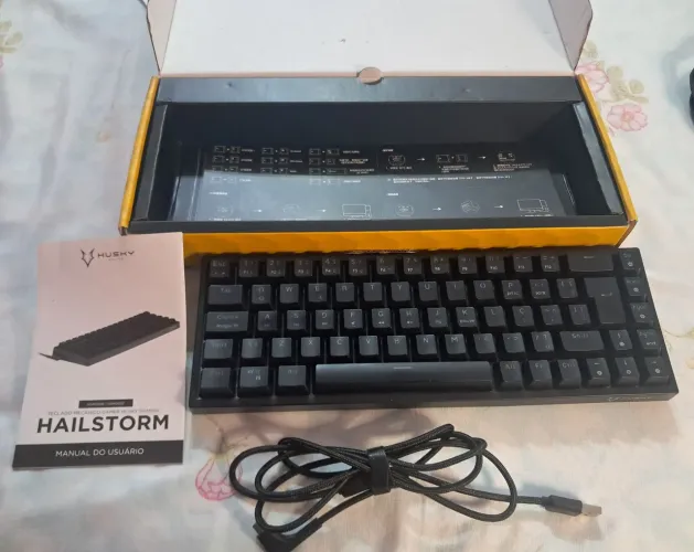 TECLADO MECÂNICO - POR FAVOR, SÓ CHAME SE REALMENTE LER A DESCRIÇÃO DO ANÚNCIO!