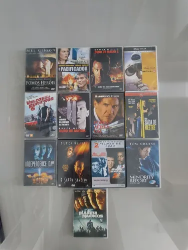 DVDs originais de filmes para colecionadores.