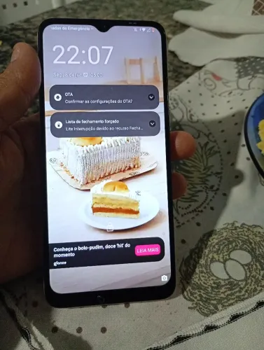 Celular moto e13 novo com película bateria ok só aceito pix retirar comigo