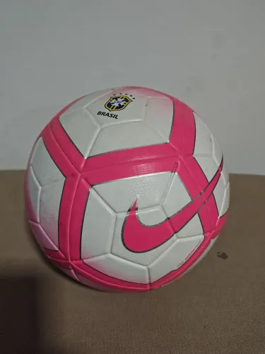 BOLA OFICIAL NIKE OUTIBRO ROSA