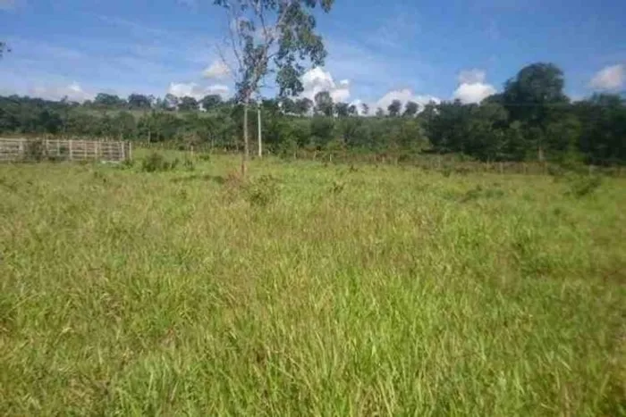 Chácara 1.800m² 100% plana, toda terra de plantio, Jaboticatubas (Temos varias opções).
