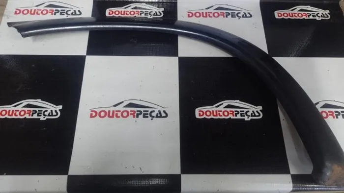 Moldura Da Roda Gm Corsa Sedan E Wagon Ld Tras. Original