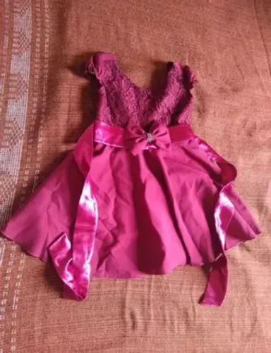 Vestido vinho  P (1 a 2 anos)