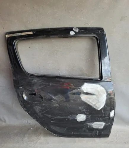 Porta traseira direita Sandero 2015/ Recuperada