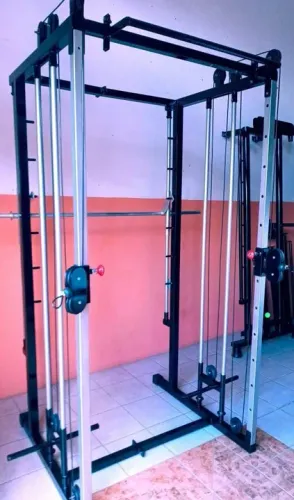 Multiestaçao de Musculação para anilhas (cross Smith)