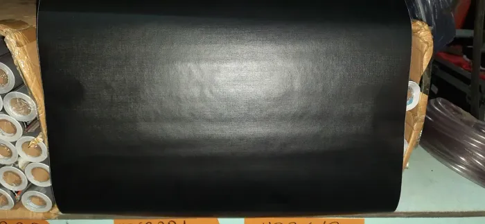 Papel de parede preto