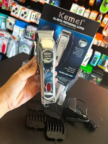Barbeador Elétrico Sem Fio Kemei KM-1998