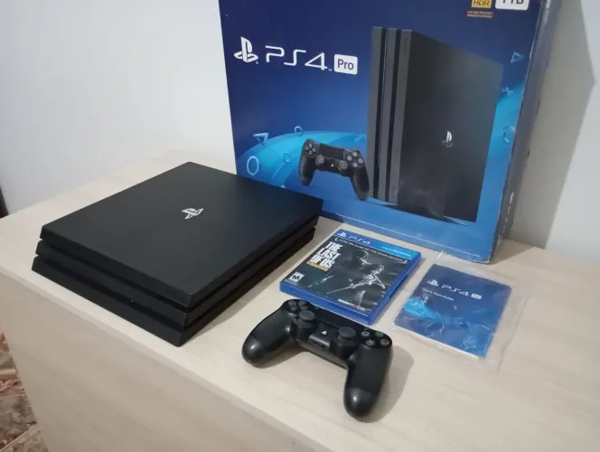 Ps4 PRO 1TB 4K _ em excelente estado!