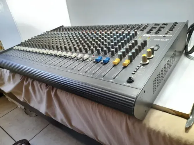 Equipamentos de som profissional