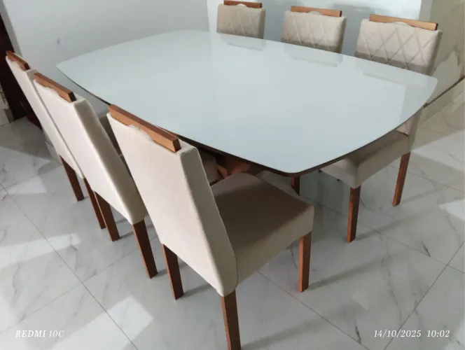 Mesa de jantar pintura laca e madeira 
