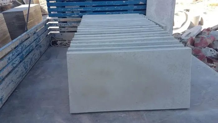Pedra de concreto 100x50cm