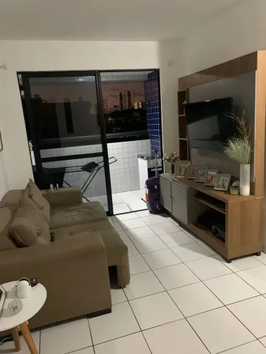 Apartamento para venda possui 57 metros quadrados com 2 quartos em Torre - Recife - Pernam