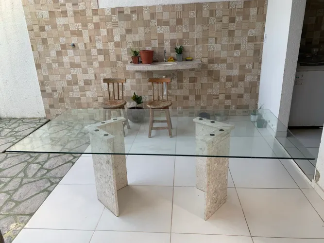 Mesa de vidro 2m X 97cm, com suporte de mármore!!!
