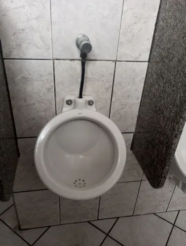 Mictórios em perfeitas condições 