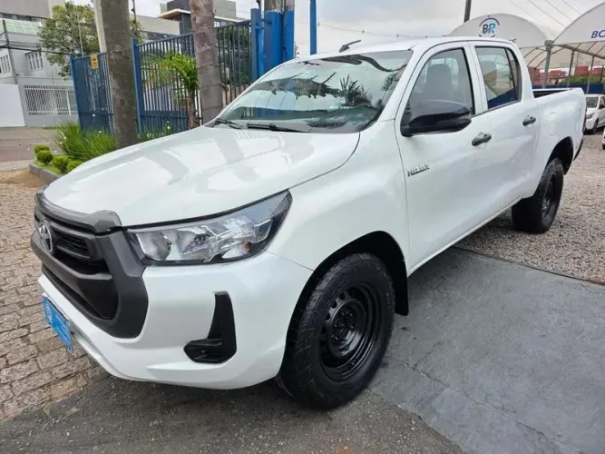 Toyota Hilux CD 4X4 2.8 Diesel Mec. 2024