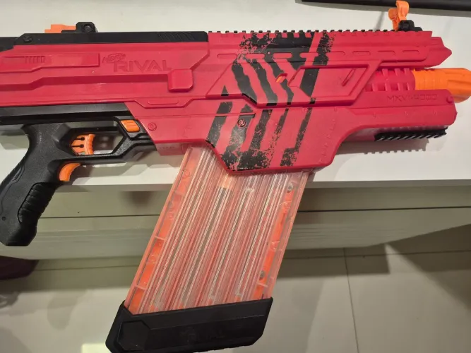 Nerf Rival - Pistola de Bolinhas