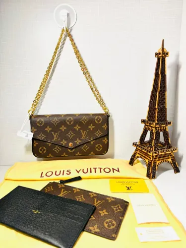 Clutch bag louis vuitton monogram