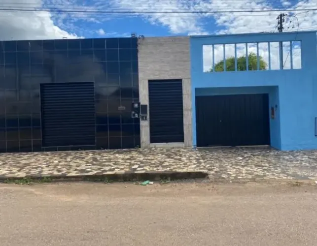 Casa no Bairro Conceição com 03 quartos 