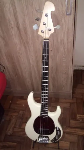 Baixo Tagima TBM4(última versão) 4 cordas Ativo Estilo Music Man Semi novo