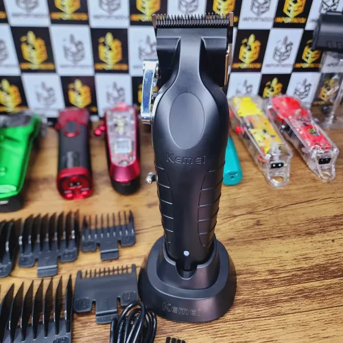 Black Friday - Máquina de Cortar Cabelo Profissional Kemei Completa