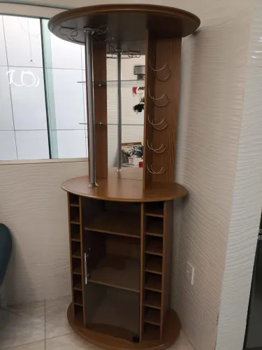 Cristaleira para decorar seu ambiente