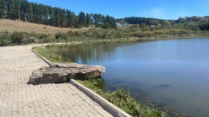 Terreno em zona rural condomínio fechado na Rota do Sol próximo ao Apanhador