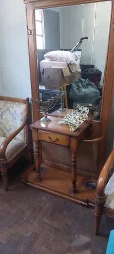 Kit: Chapeleira + Cadeiras Tronadas