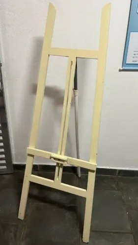 Tripé para tela de pintura ou desenhos