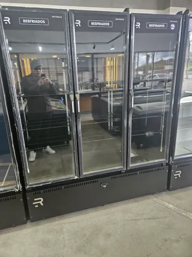 geladeira expositora 3 portas para bebidas - a pronta entrega 