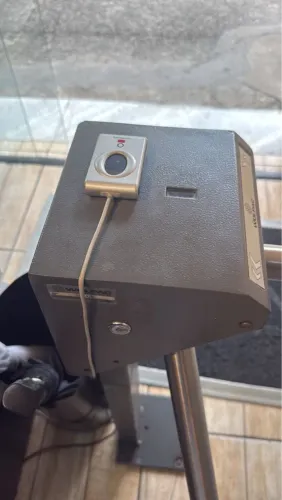 VENDO CATRACA WOLPAC SEMI NOVA