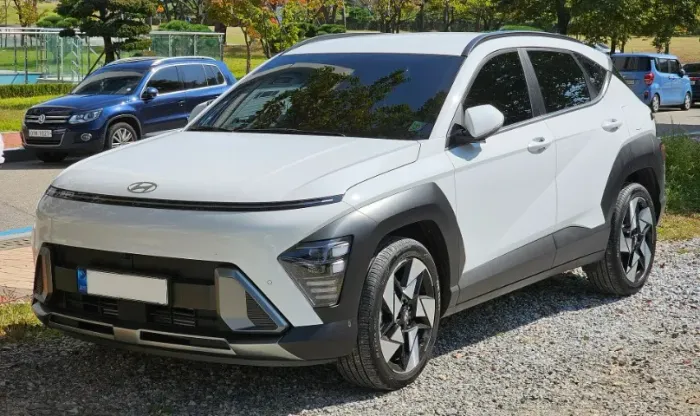 Hyundai Kona 2025 Airbag Parachoque Lanterna Farol Porta Bateria Banco Retrovisor Sucata