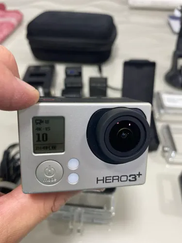 Gopro Hero 3+ Black com vários acessórios 