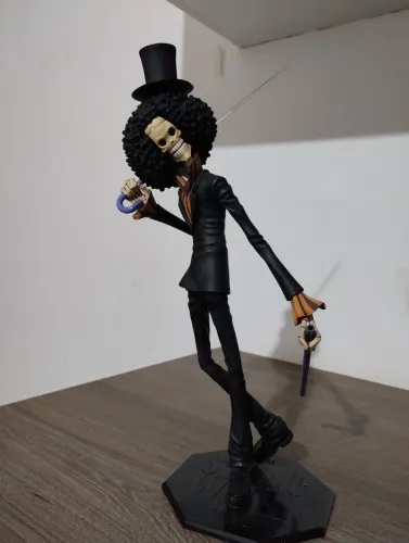 Brook megahouse