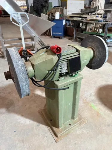 Moto Esmeril de Coluna - 5HP Trifásico