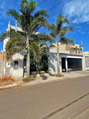 Sobrado de luxo à venda em Arapongas