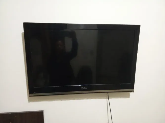 Tv 32 polegadas para retirada de peças 