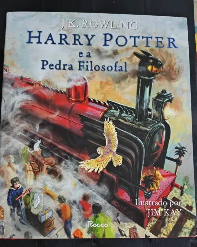 Livros Harry Potter versão ilustrada