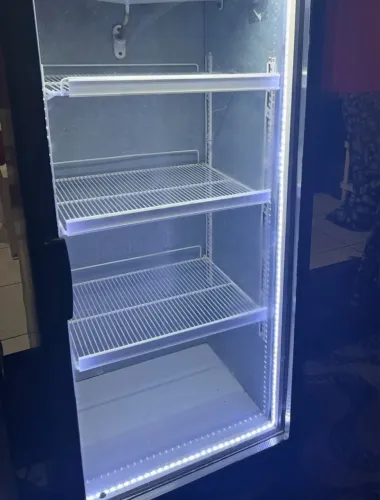 Freezer vertical expositor metal frio