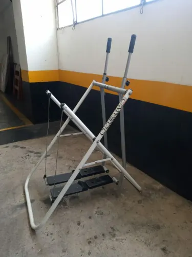 Aparelho de ginástica (Simulador de caminhada )